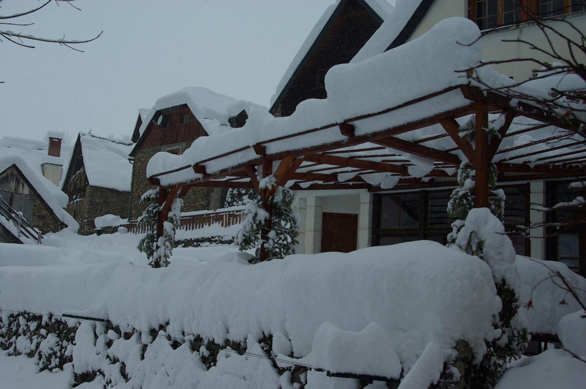 Gite Auberge La Soulan - Gite De Montagne Cathervielle Esterno foto